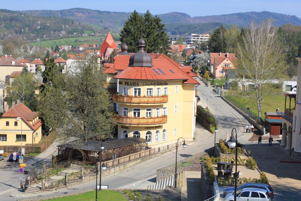 ホテルLazensky Lecebny Dum Praha Luhačovice エクステリア 写真