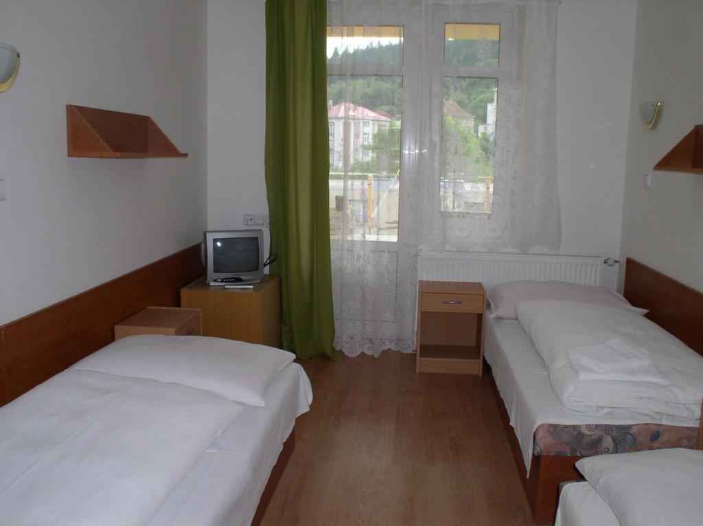 ホテルLazensky Lecebny Dum Praha Luhačovice エクステリア 写真